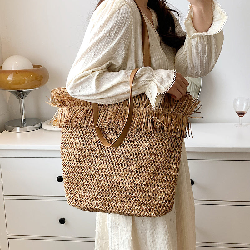 Travel Rattan High Capacity Tassel Designer Big Straw Bags For Women 2022 Trend Summer Fashion Wicker Shoulder Bag Beach Handbag