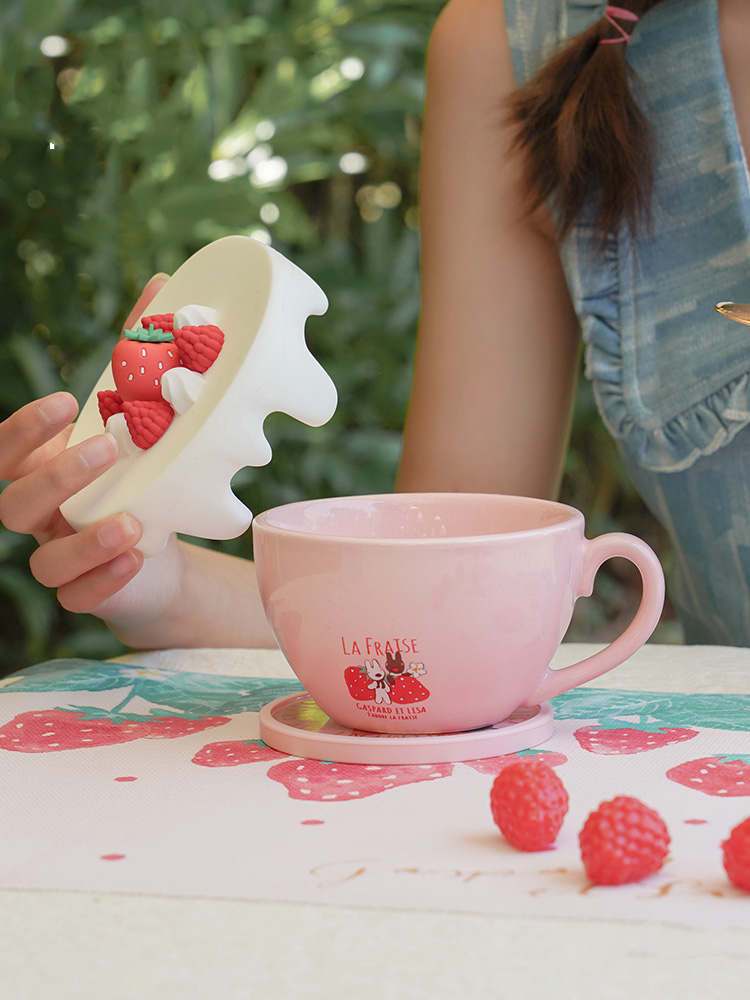 Lisa Strawberry Honey Talk Creative Mug Set