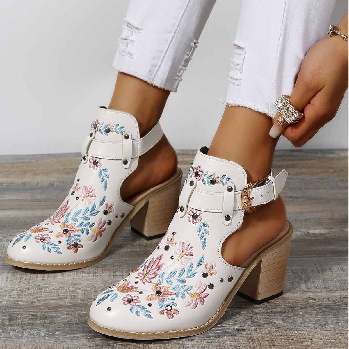 Flowers Rivet Sandals Women Vintage Embroider Chunky High Heels Shoes With Buckle Pumps