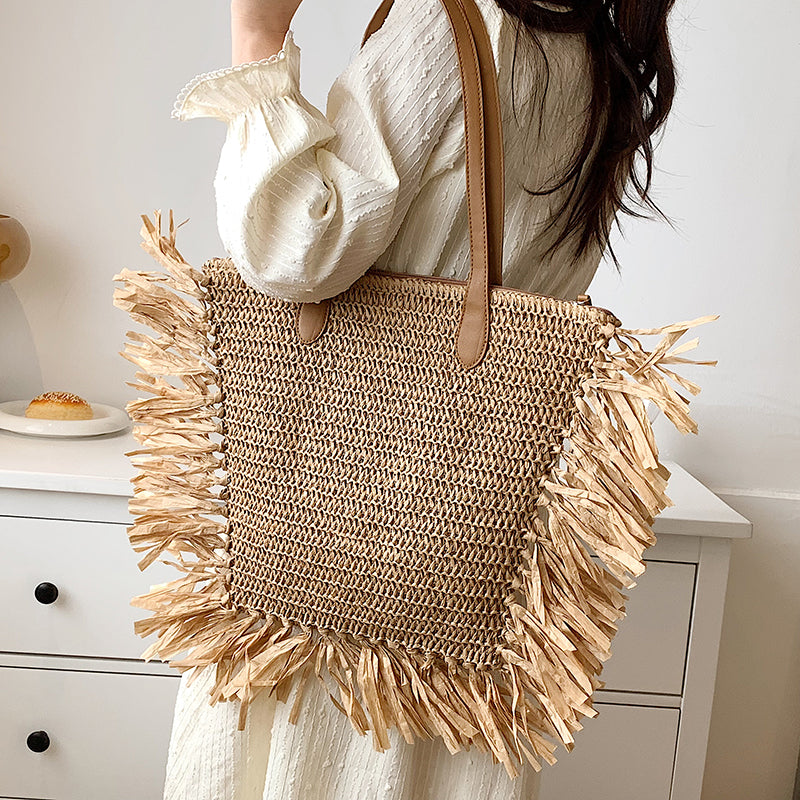 Wicker Rattan High Capacity Tassel Designer Big Straw Side Bags For Women 2022 Trendy Summer Fashion Shoulder Bag Beach Handbags