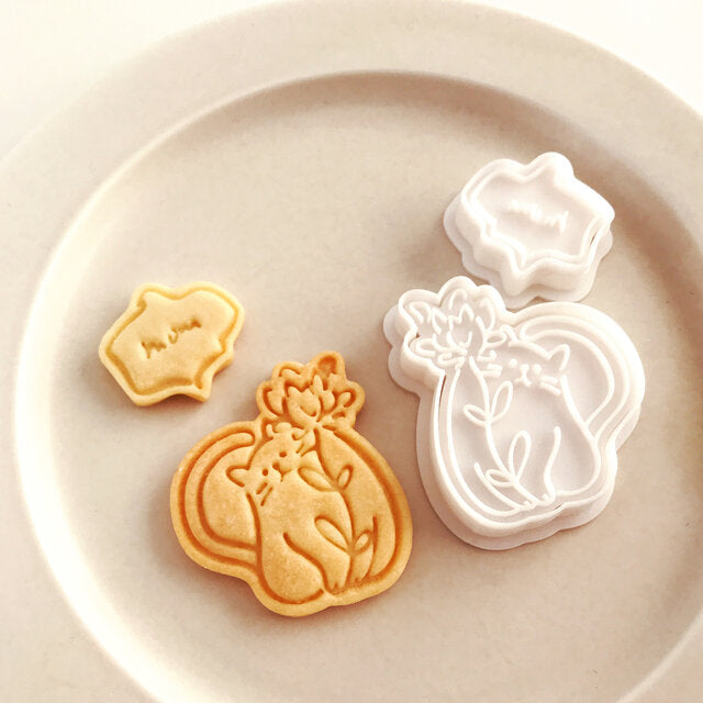 Kitten Bear Puppy Holding Flower Animal & Floral Cookie Mould