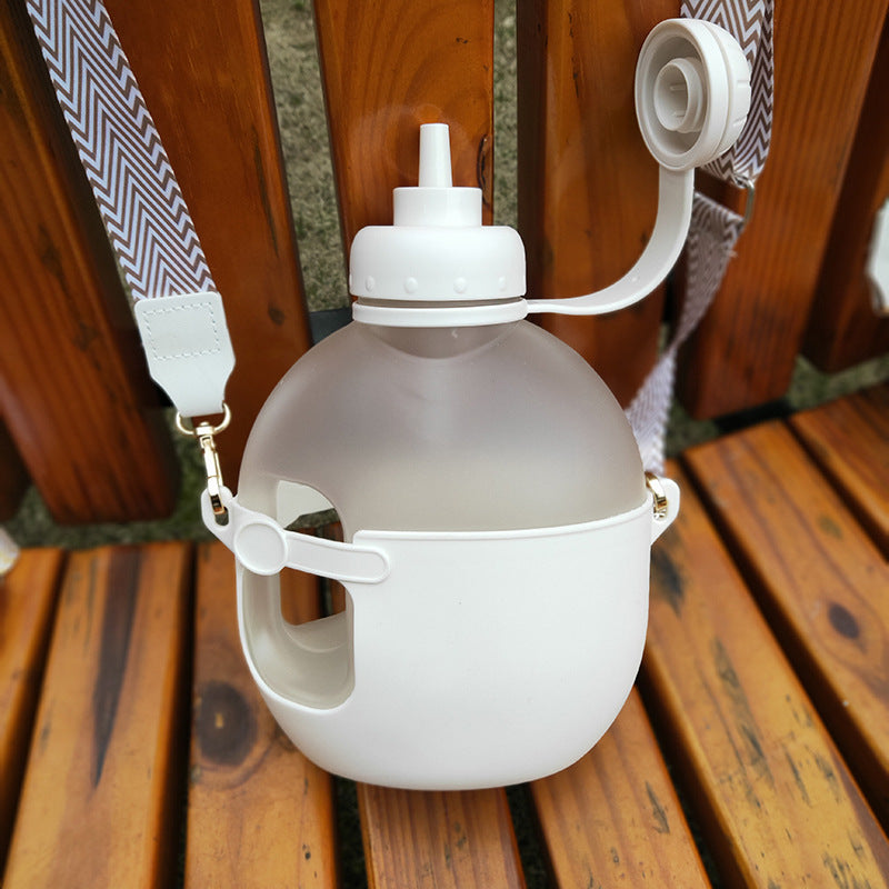 Large Capacity Straw Kettle Strap Plastic Cup