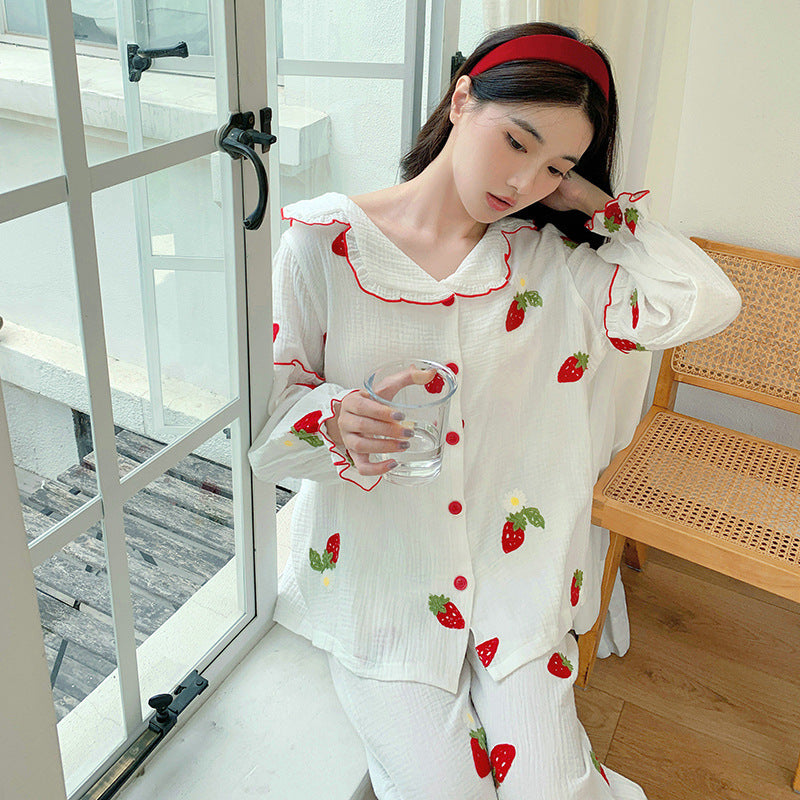 Lovely White Strawberry Print Long-sleeved Suit