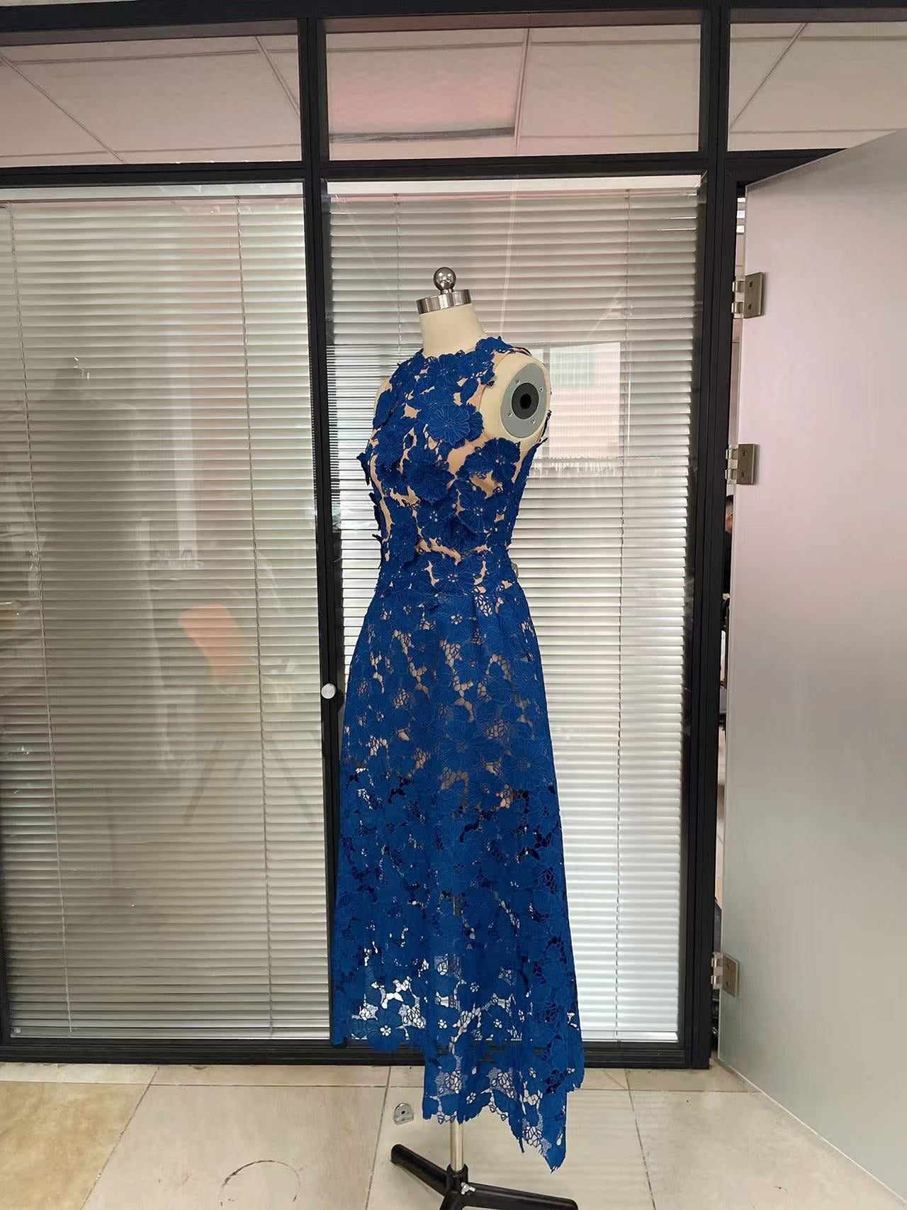 Heavy Work Lace Dress Klein Blue Embroidery