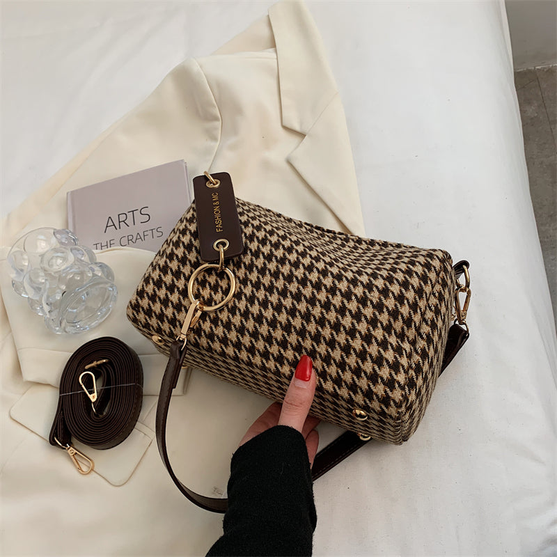 Large-capacity Bag Women's Bag 2022 New This Year Popular 2022 High-end Explosive Style Houndstooth Single Shoulder Messenger Bag