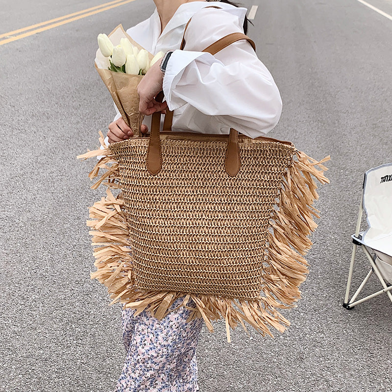 Wicker Rattan High Capacity Tassel Designer Big Straw Side Bags For Women 2022 Trendy Summer Fashion Shoulder Bag Beach Handbags