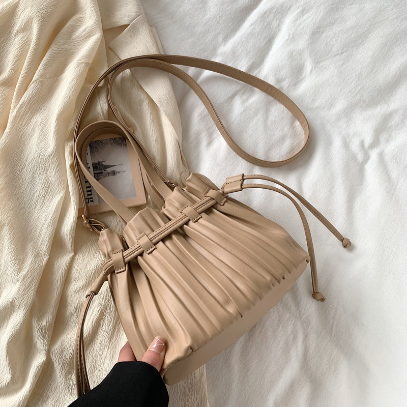 Fashion PU Leather Small Bucket Shoulder Bags With Pleats For Women 2022 Summer Handbag And Purses Folds Crossbody Bag Cute Tote