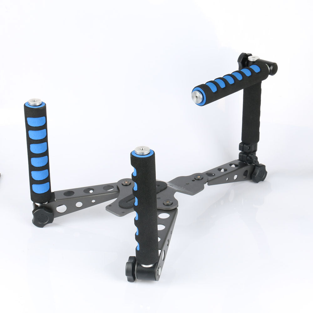 Photo camera shoulder