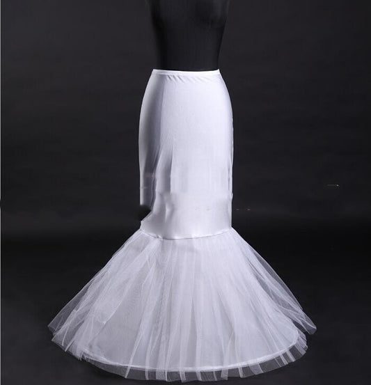 Large Fishtail Skirt Supporting Bride Wedding Dress