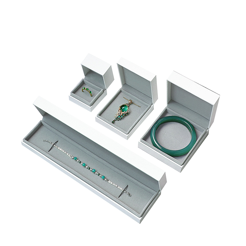 Cloud Dragon Pattern Packaging Box Pendant Jewelry