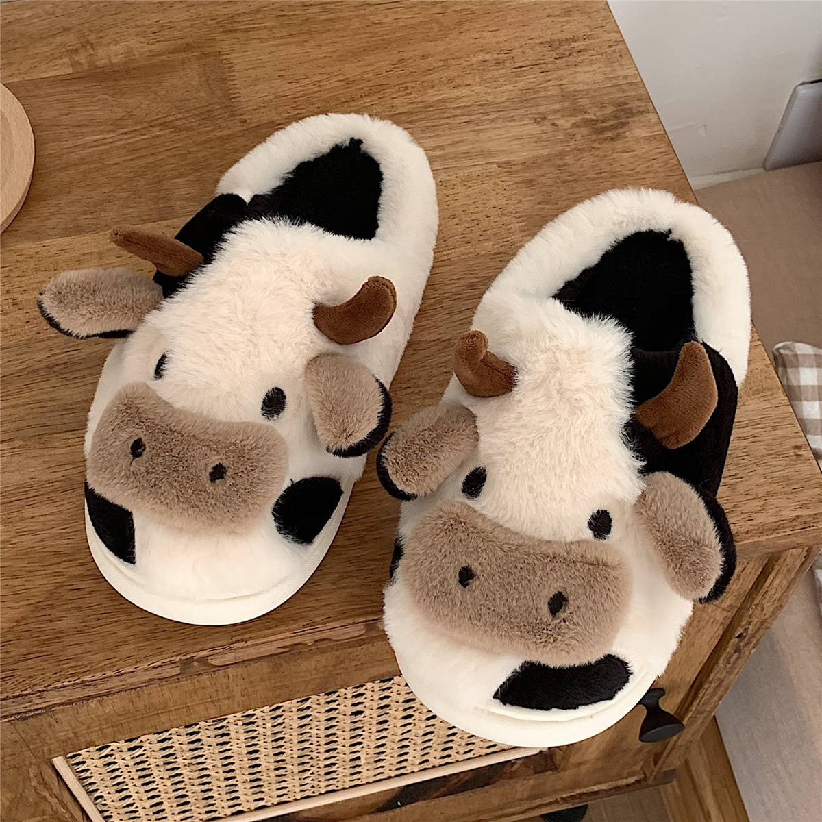 Soft And Cute Girly Heart Cow Baotou Cotton Slippers Winter Fashion Girls Home Warm Plush Confinement Shoes