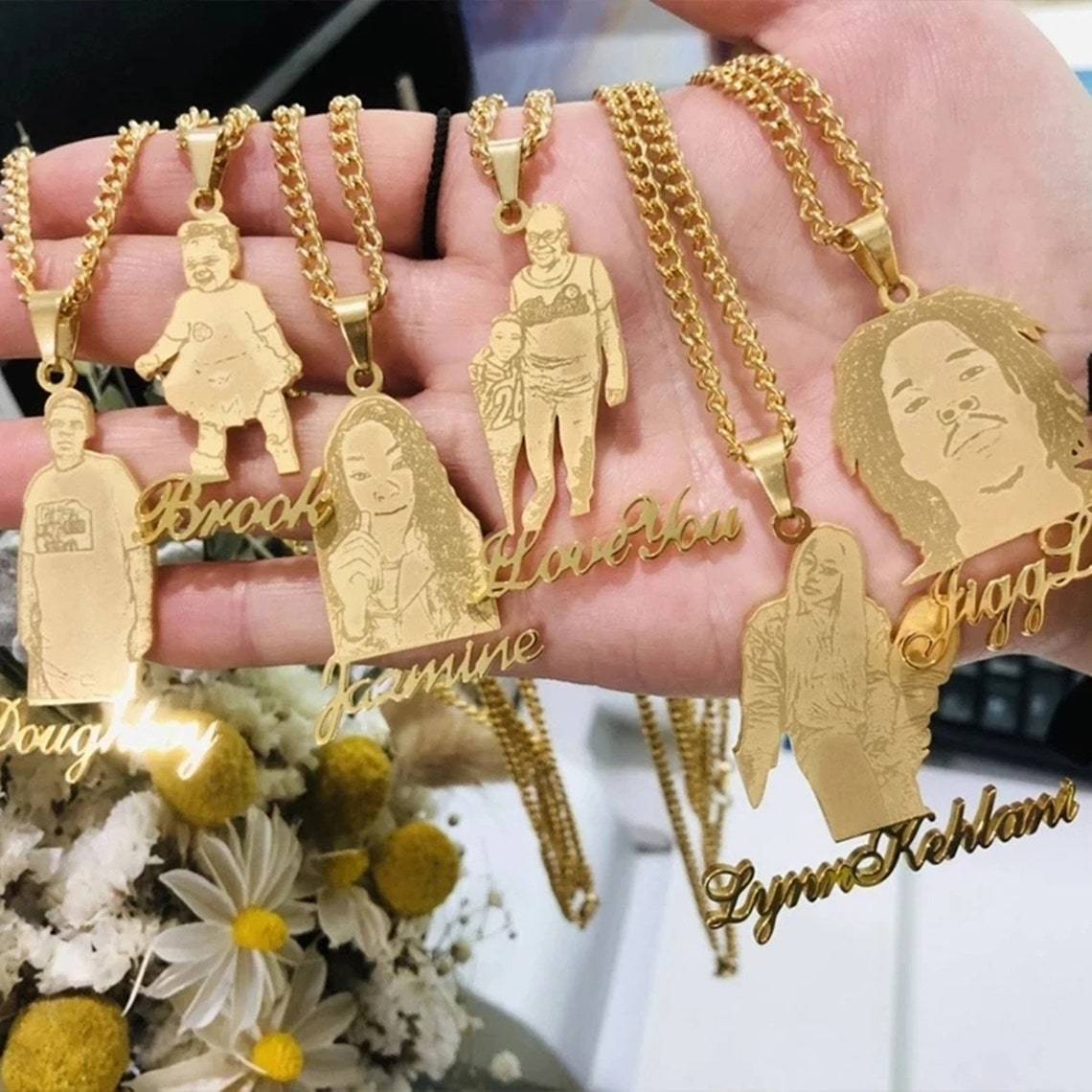 Cross-border Hot Selling Private DIY Character Image Engraving Stainless Steel 18K Real Gold Necklace Pendant Factory Direct Selling