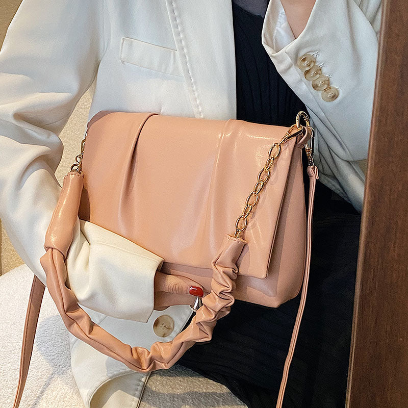 Casual Fashion Niche Bag Women's 2022 Spring New Trendy Ins High-quality Texture Chain Messenger Bag Underarm Bag