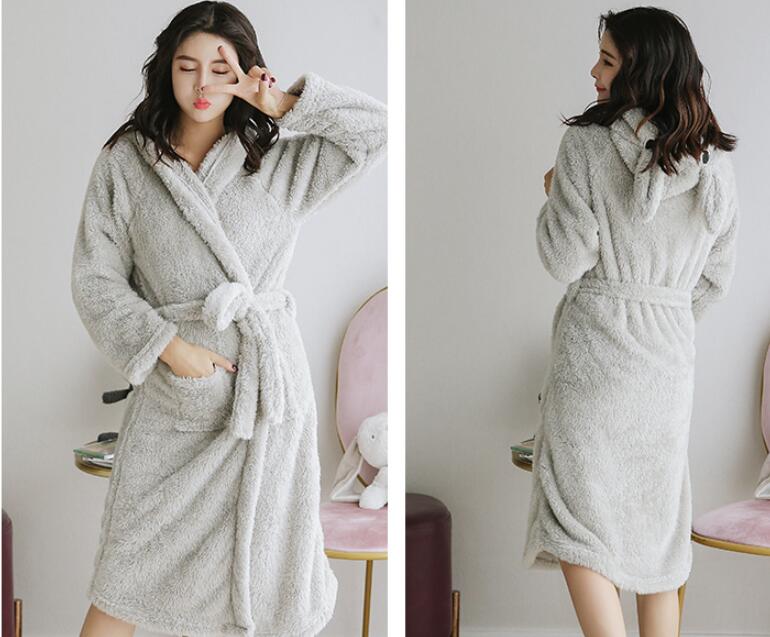 Women's Winter Thickened And Lengthened Flannel Bathrobe