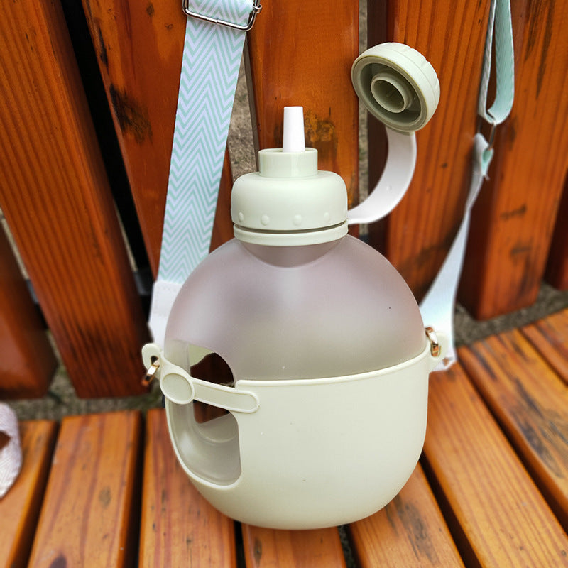 Large Capacity Straw Kettle Strap Plastic Cup