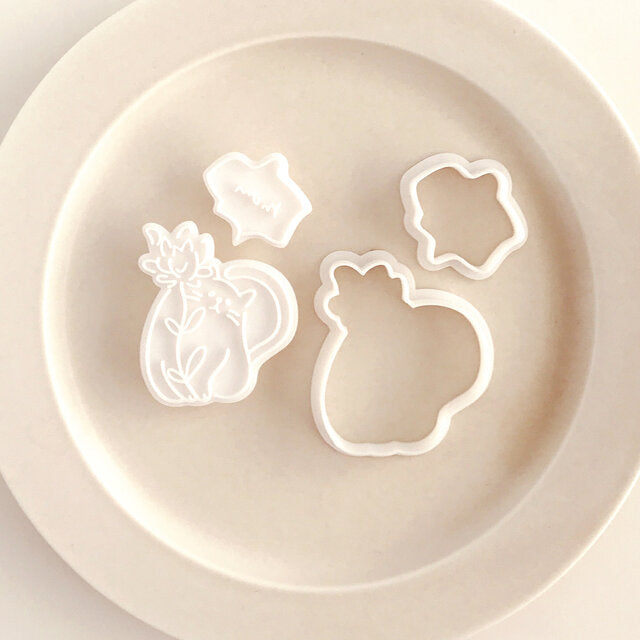 Kitten Bear Puppy Holding Flower Animal & Floral Cookie Mould