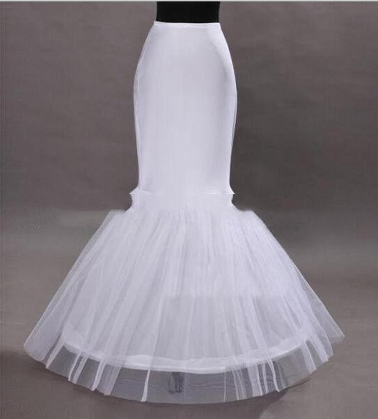 Large Fishtail Skirt Supporting Bride Wedding Dress