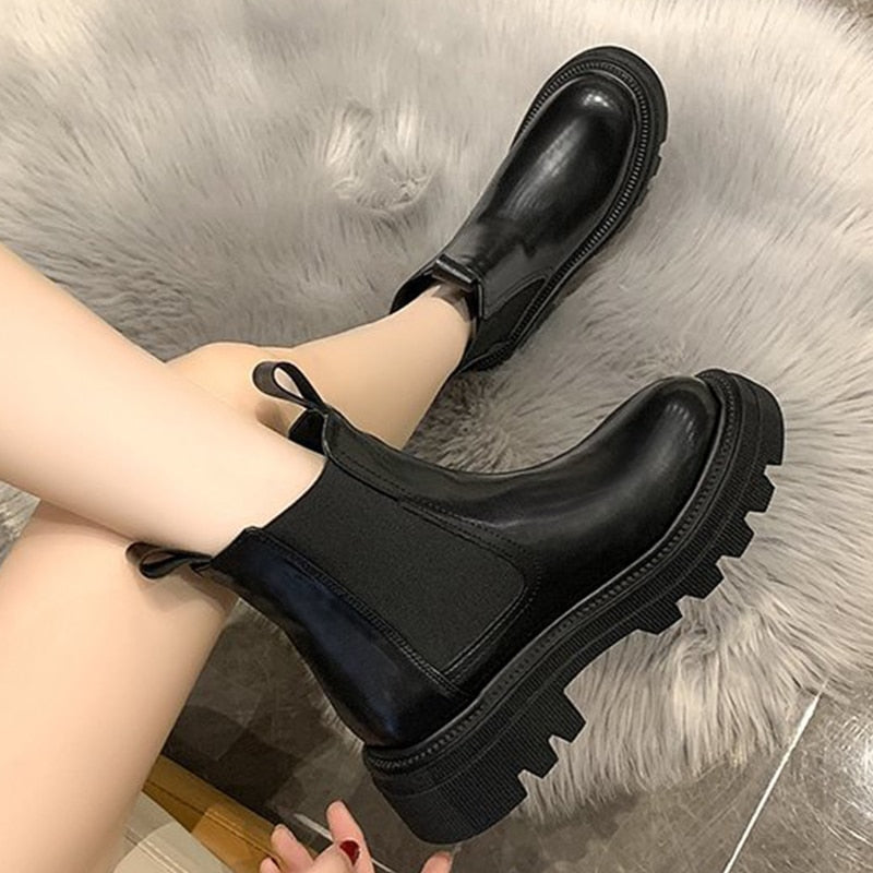 Mid Heel Chelsea Boots