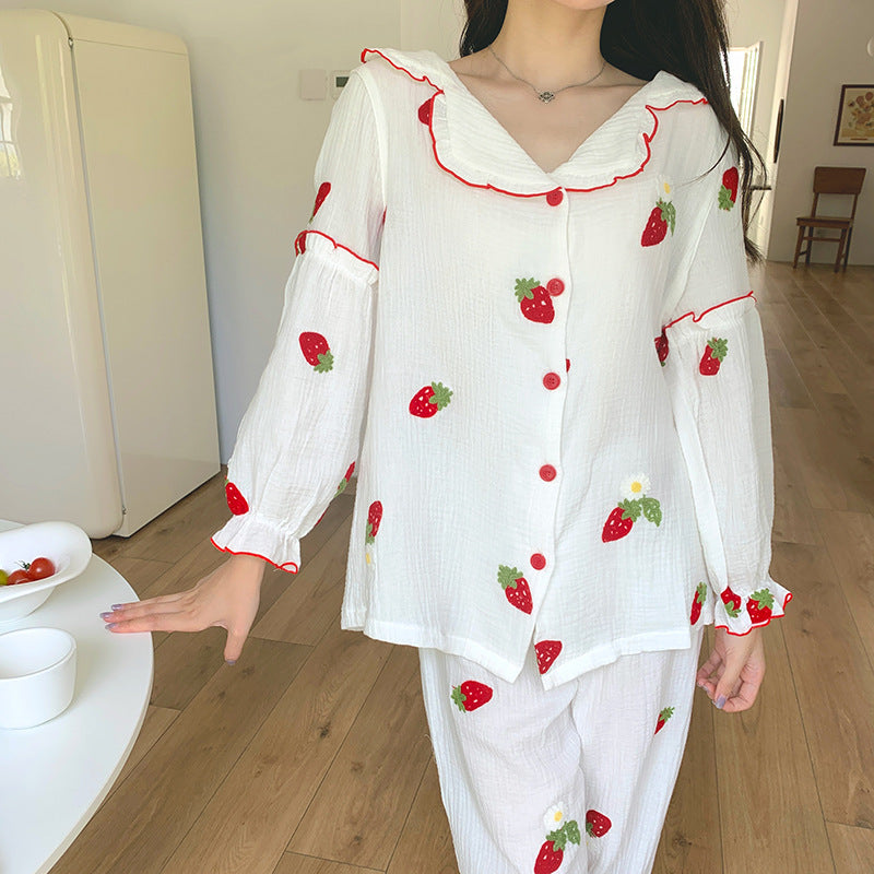 Lovely White Strawberry Print Long-sleeved Suit