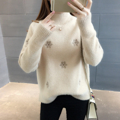 Ladies Embroidered Thickened Mink Fleece Sweater